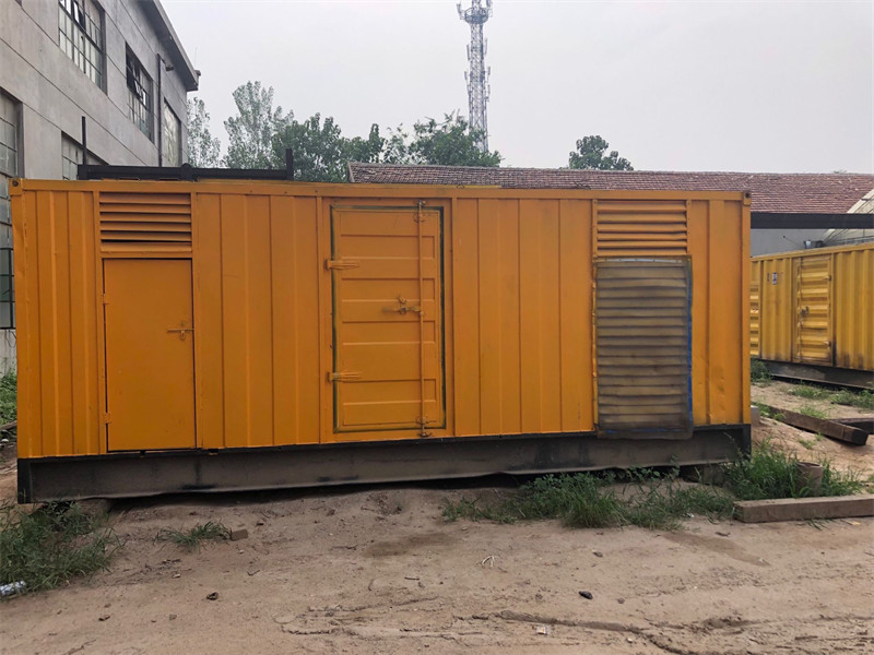 吴江柴油发电机如何判断新机油是否已经完全充满机油滤清器？