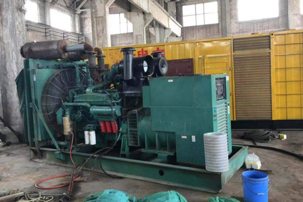 吴江发电机组的空气滤清器应该如何保养？