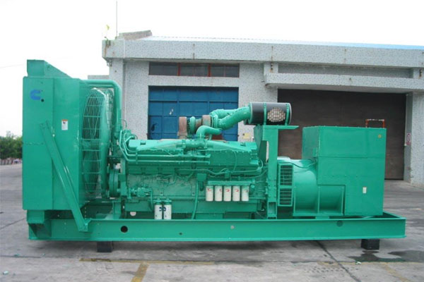 吴江工厂发电机应急发电时如何更准确地检查发电机状态？