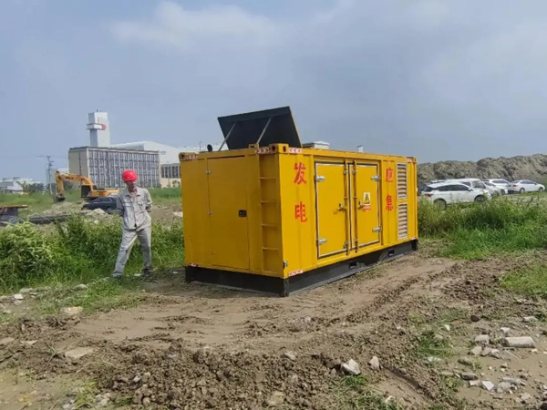 吴江200KW柴油发电机机组每小时的油耗量受哪些因素影响？