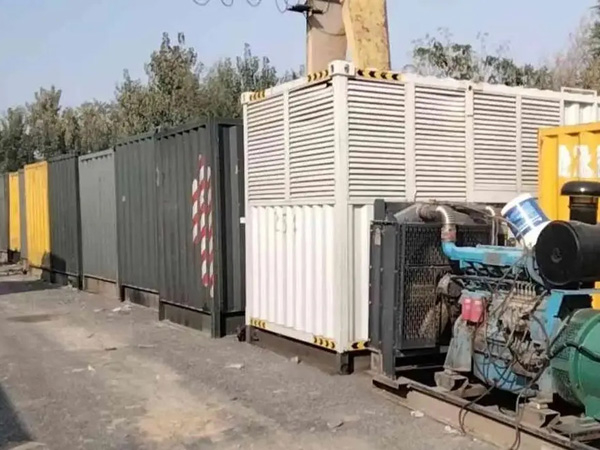 吴江200KW柴油发电机机组每小时油耗是多少？